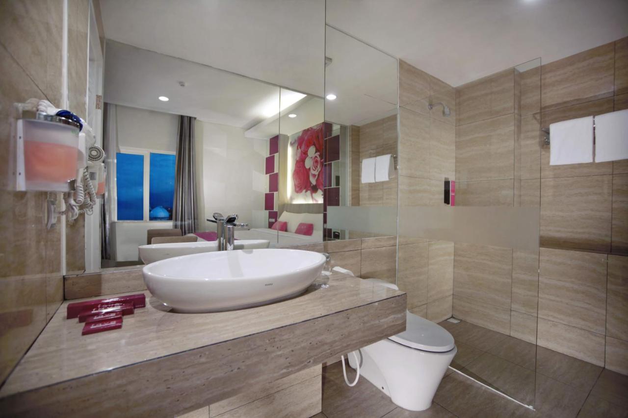 Favehotel Pekanbaru Esterno foto
